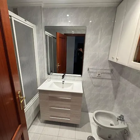 Nuevo! 3 Con Garaje Privado Apartment *